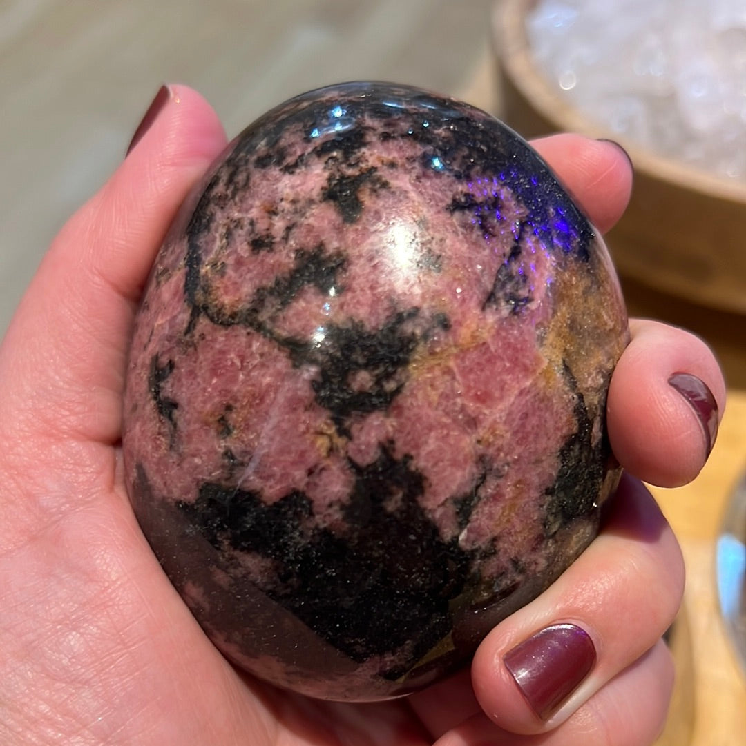 Rhodonite XL Palmstone