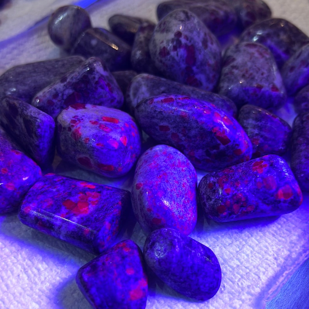 Ruby Albite Tumble