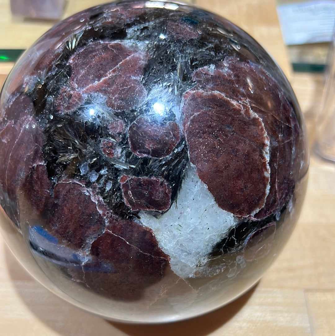 Almandine Garnet With Anthophyllite and Cordierite
