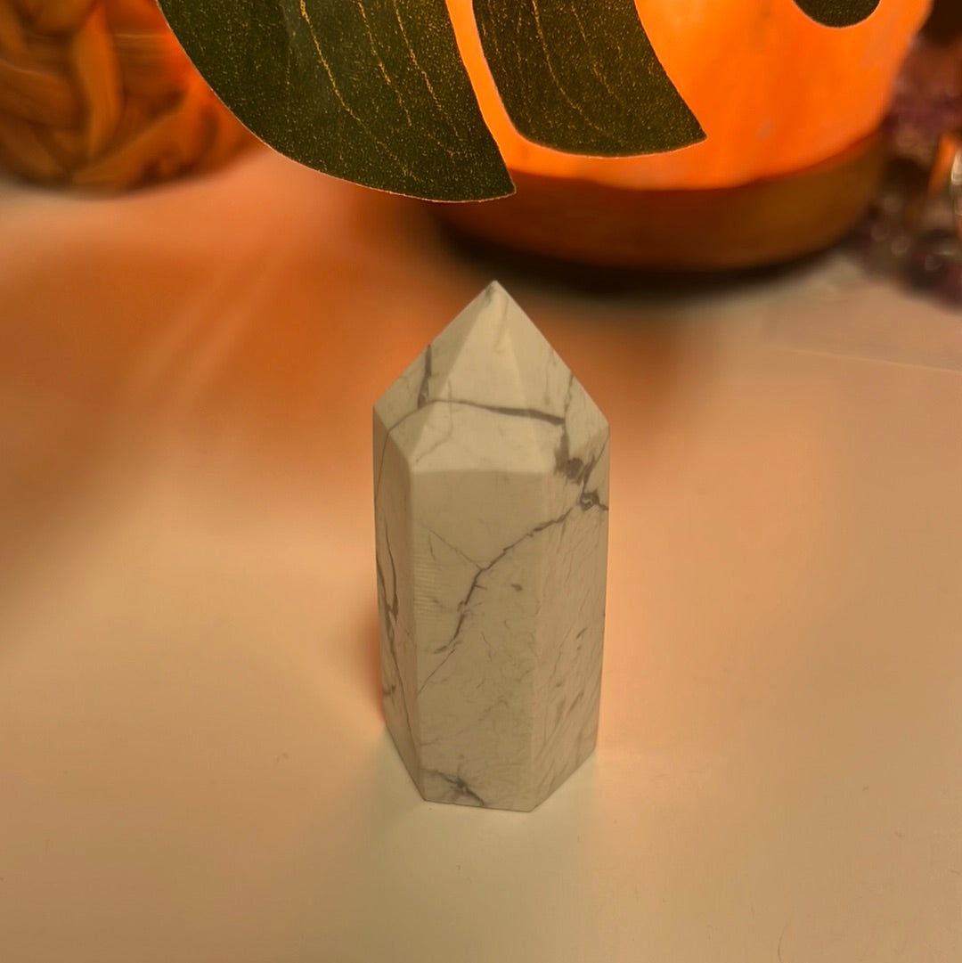 Howlite tower
