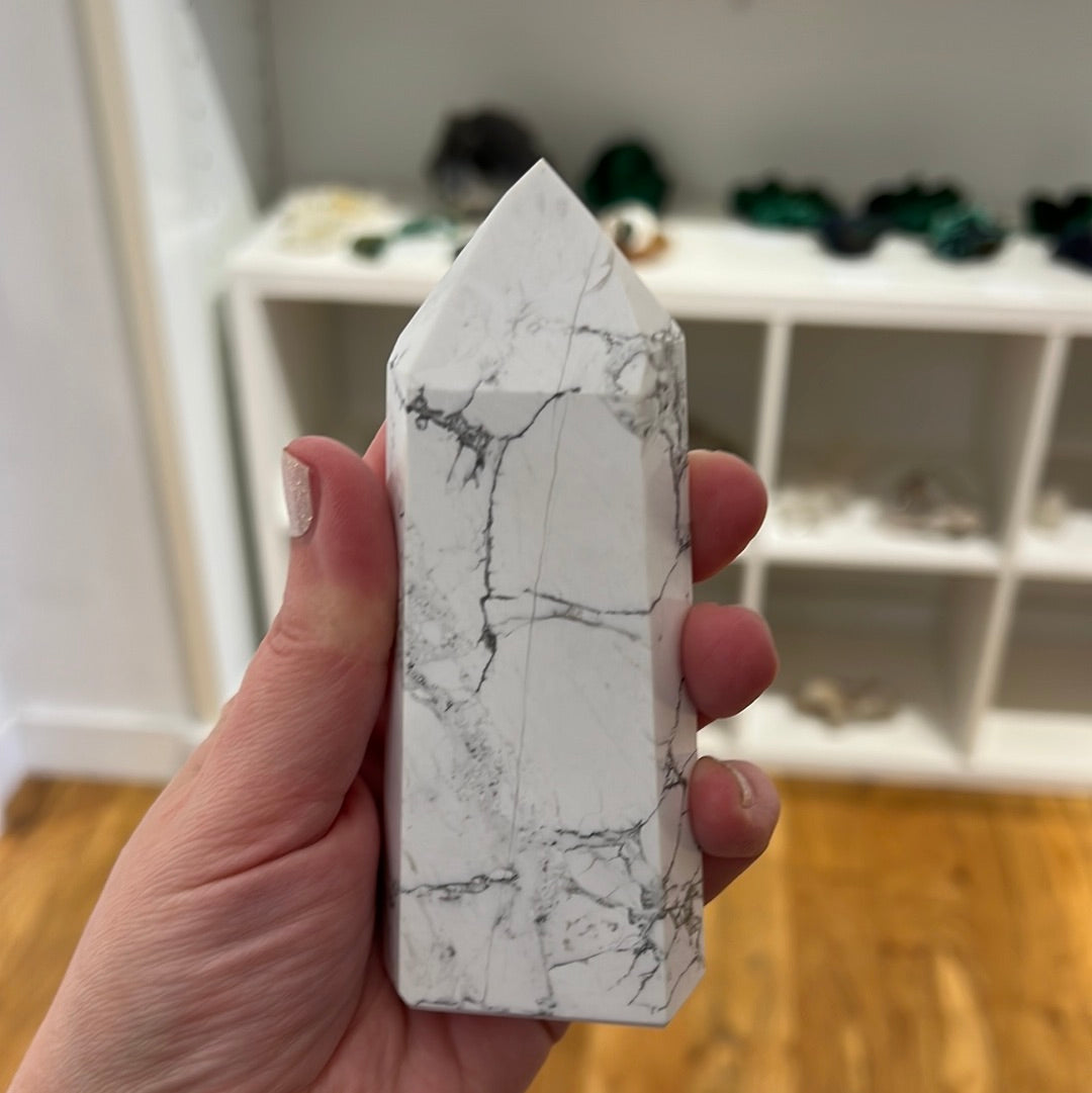 Howlite Tower Large