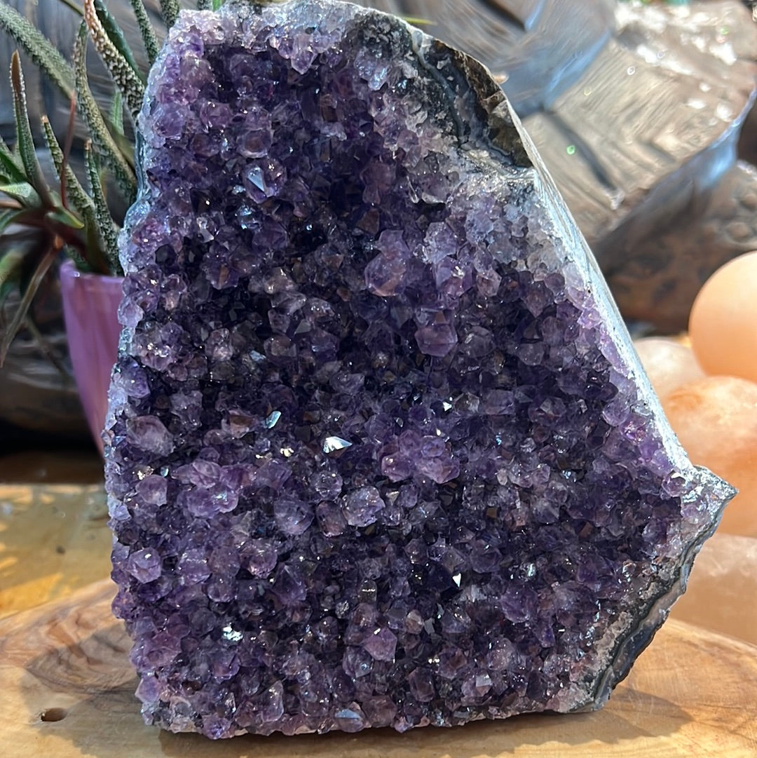 Amethyst Cut Base Display