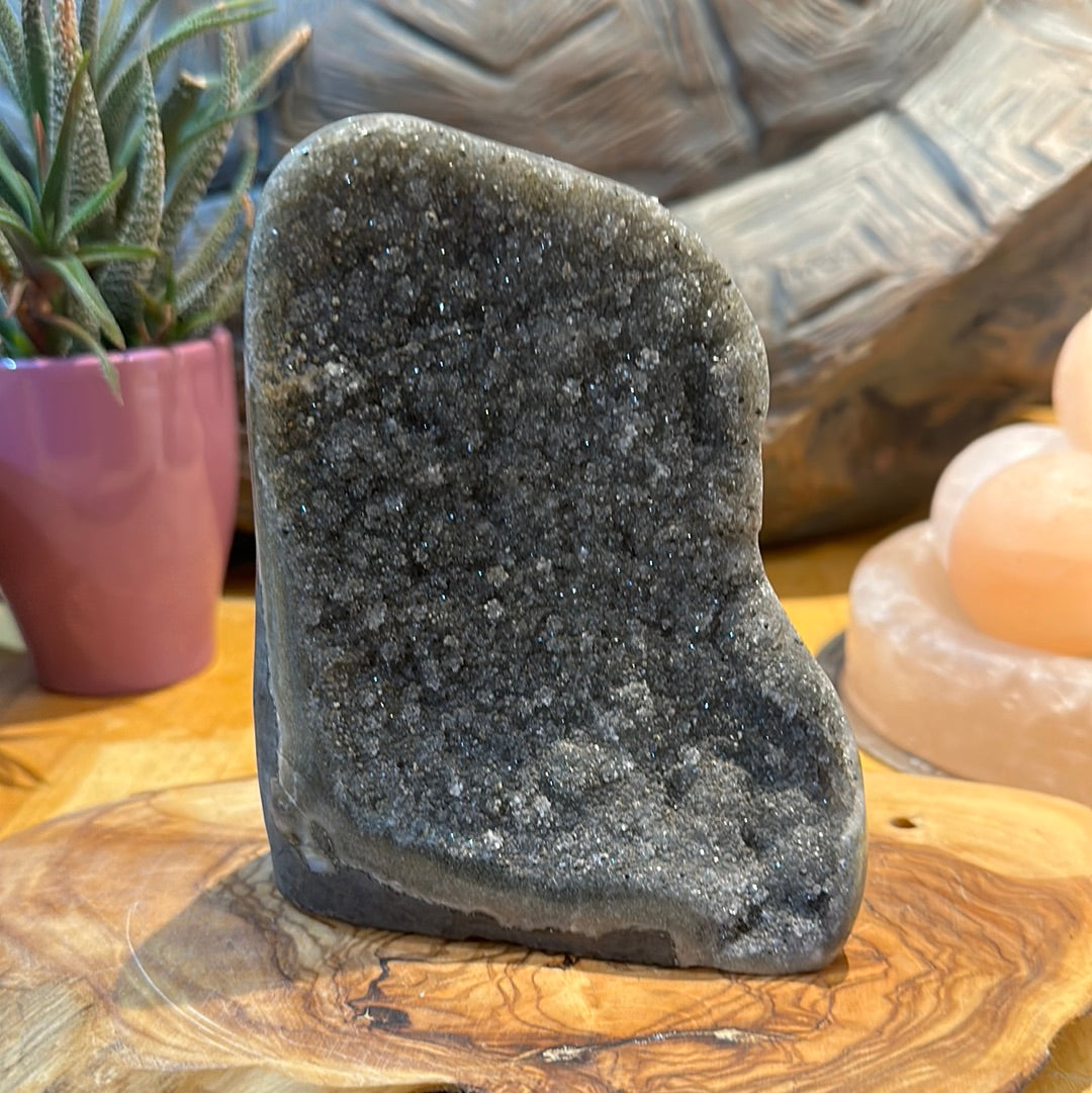 Amethyst Cut Base Freeform