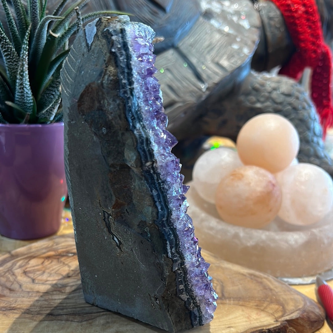Amethyst Cut Base Display