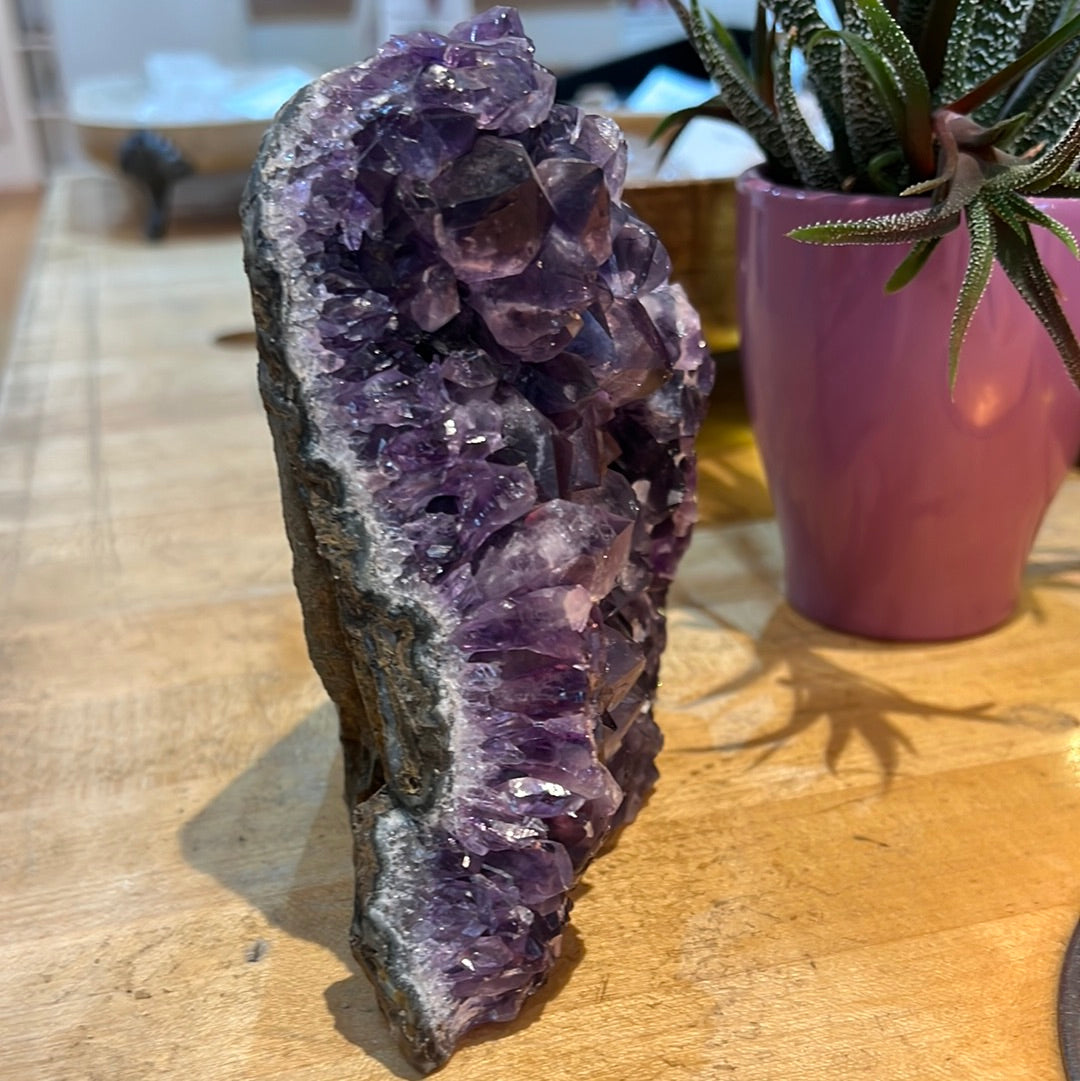 Amethyst Cut Base