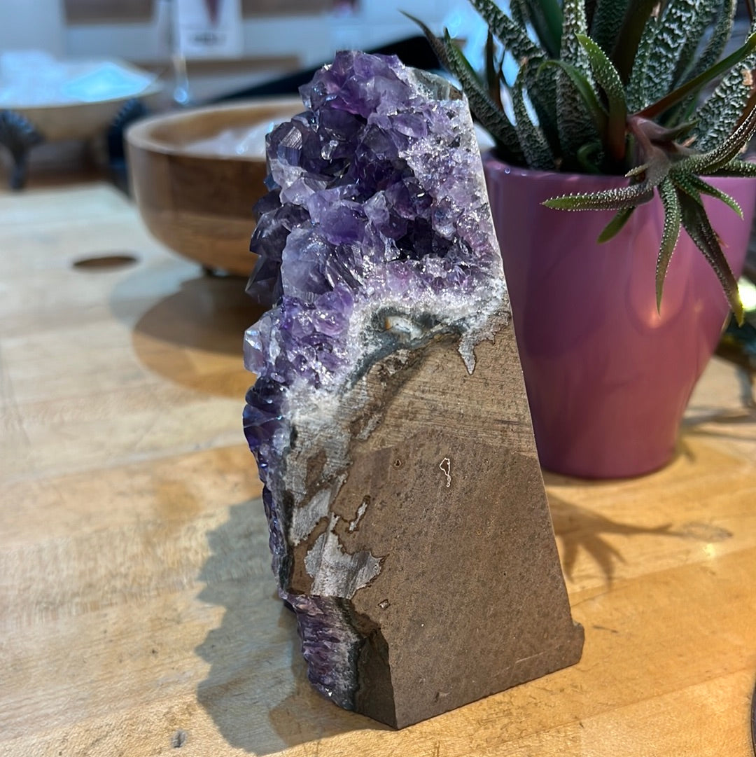 Amethyst Cut Base