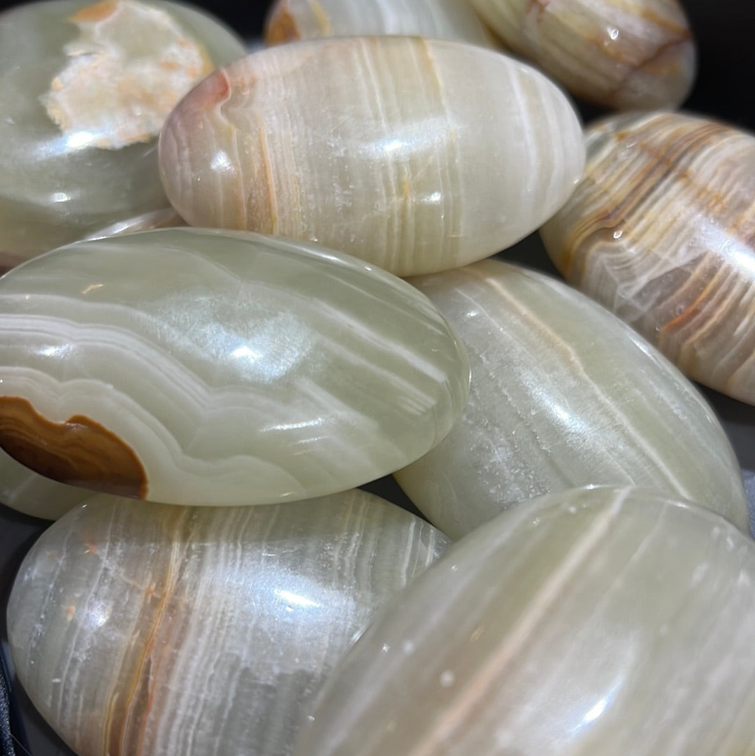 Banded Onyx Palmstone