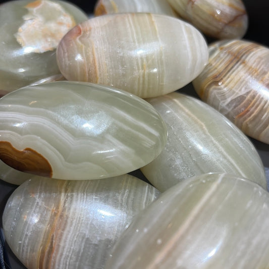 Banded Onyx Palmstone