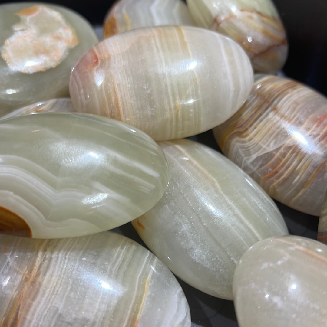 Banded Onyx Palmstone
