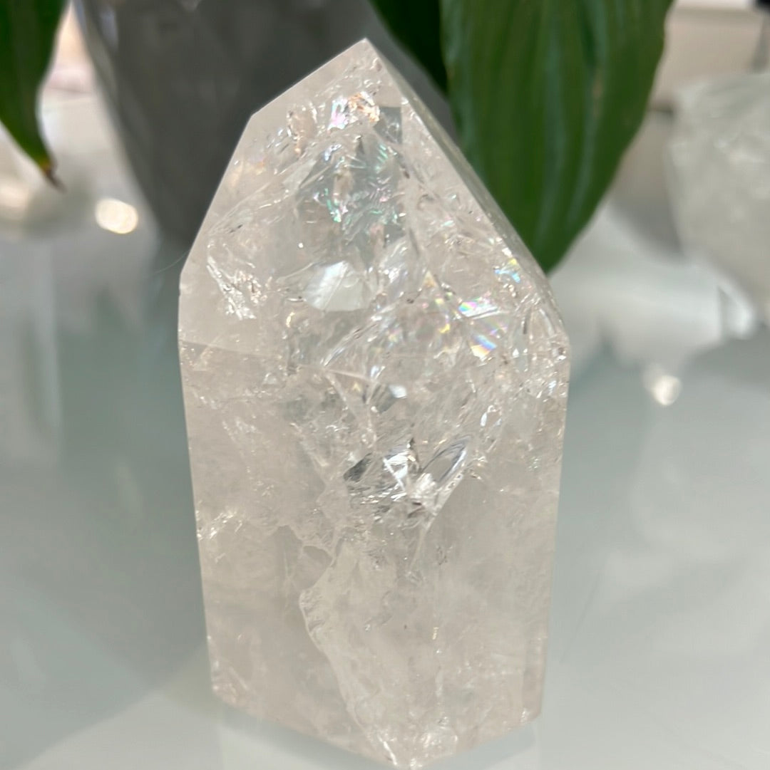 Crackle Quartz Tower