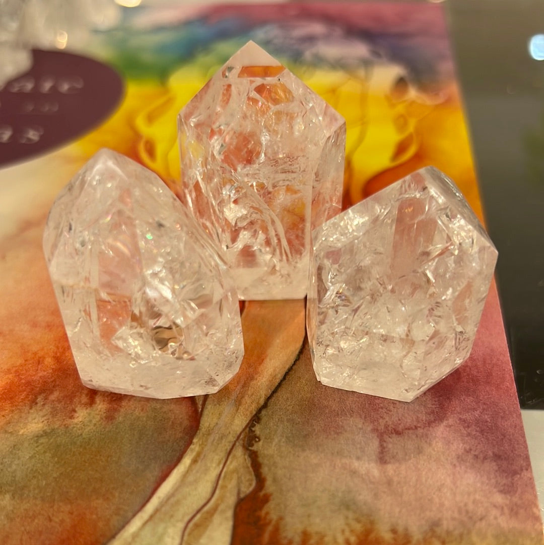 Crackle Quartz Tower