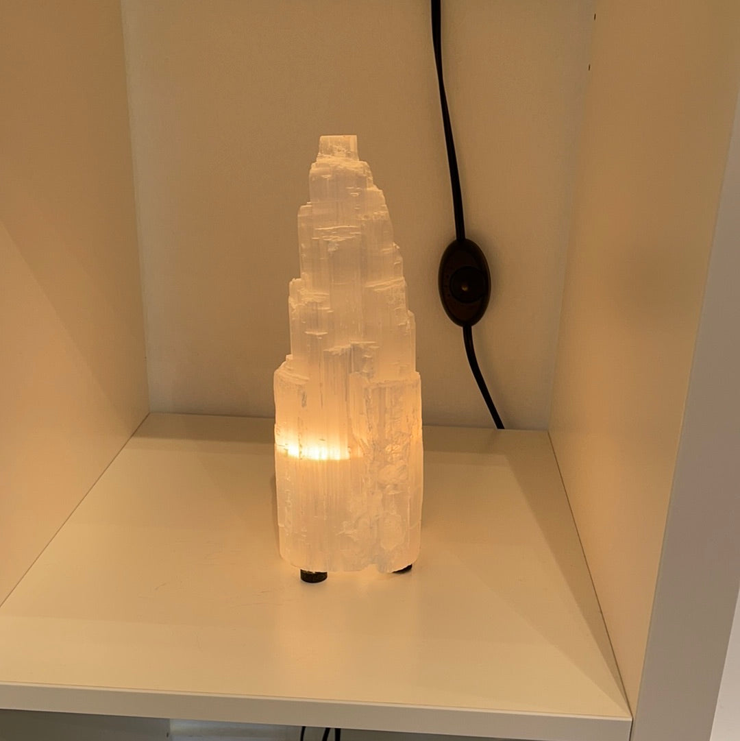 Medium Selenite Lamp