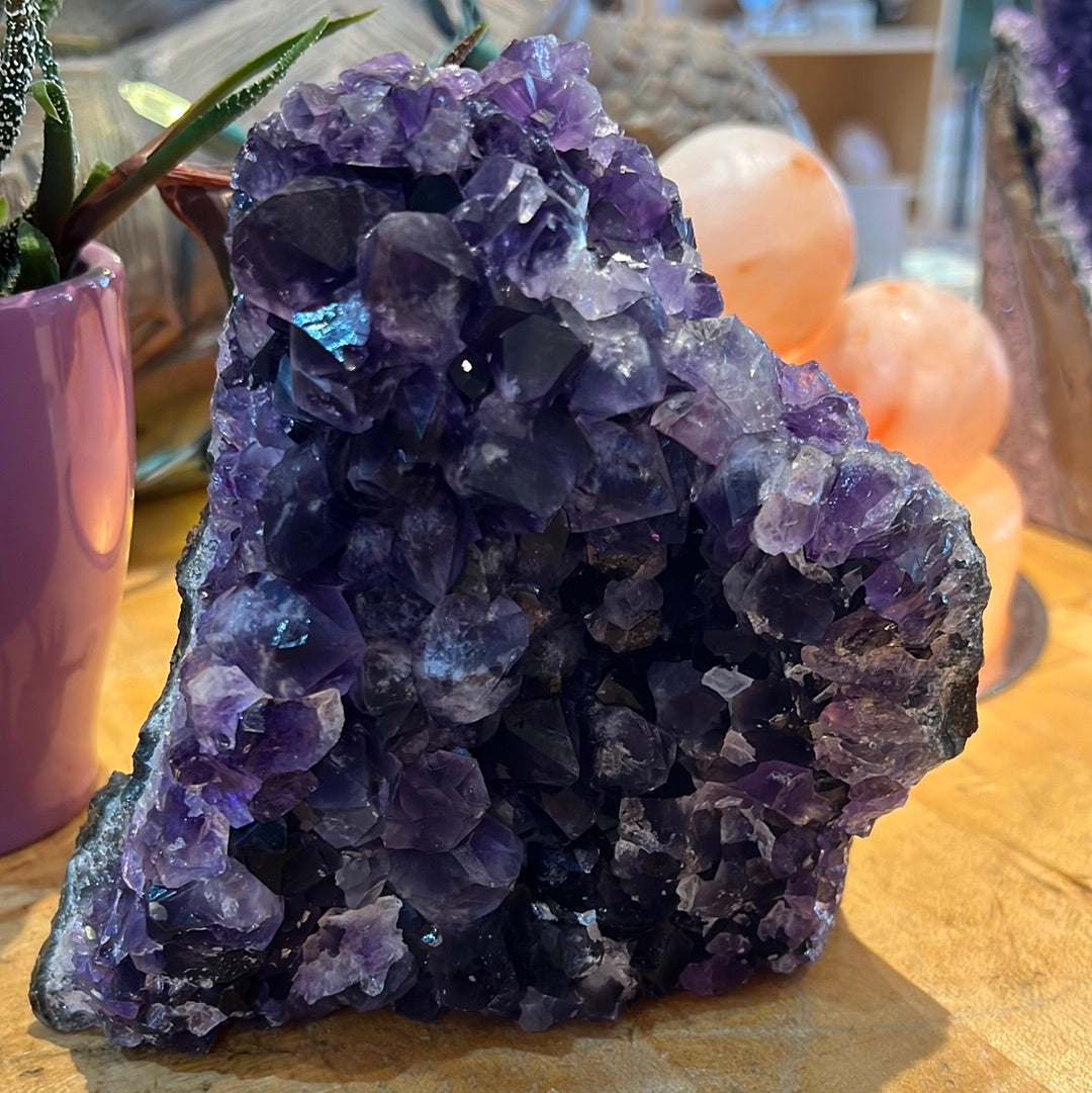 Amethyst Cut Base