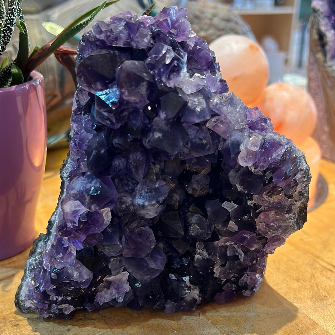 Amethyst Cut Base