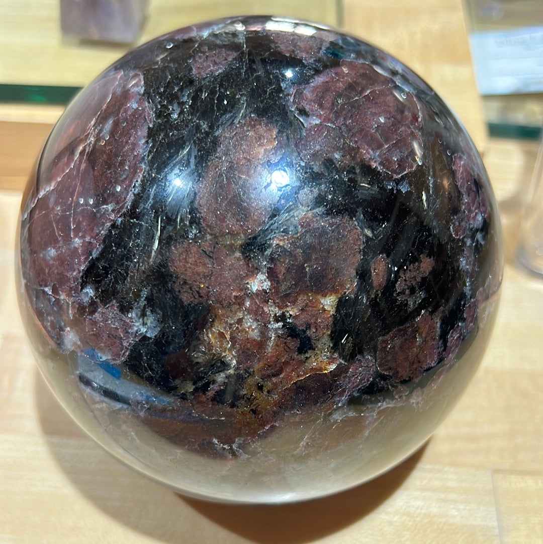 Almandine Garnet With Anthophyllite and Cordierite